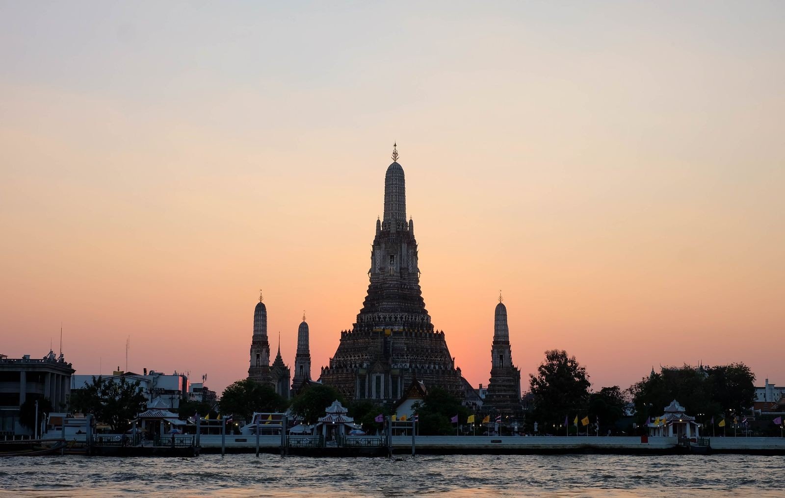 Wat Arun temple at sunset, Bangkok, Thailand